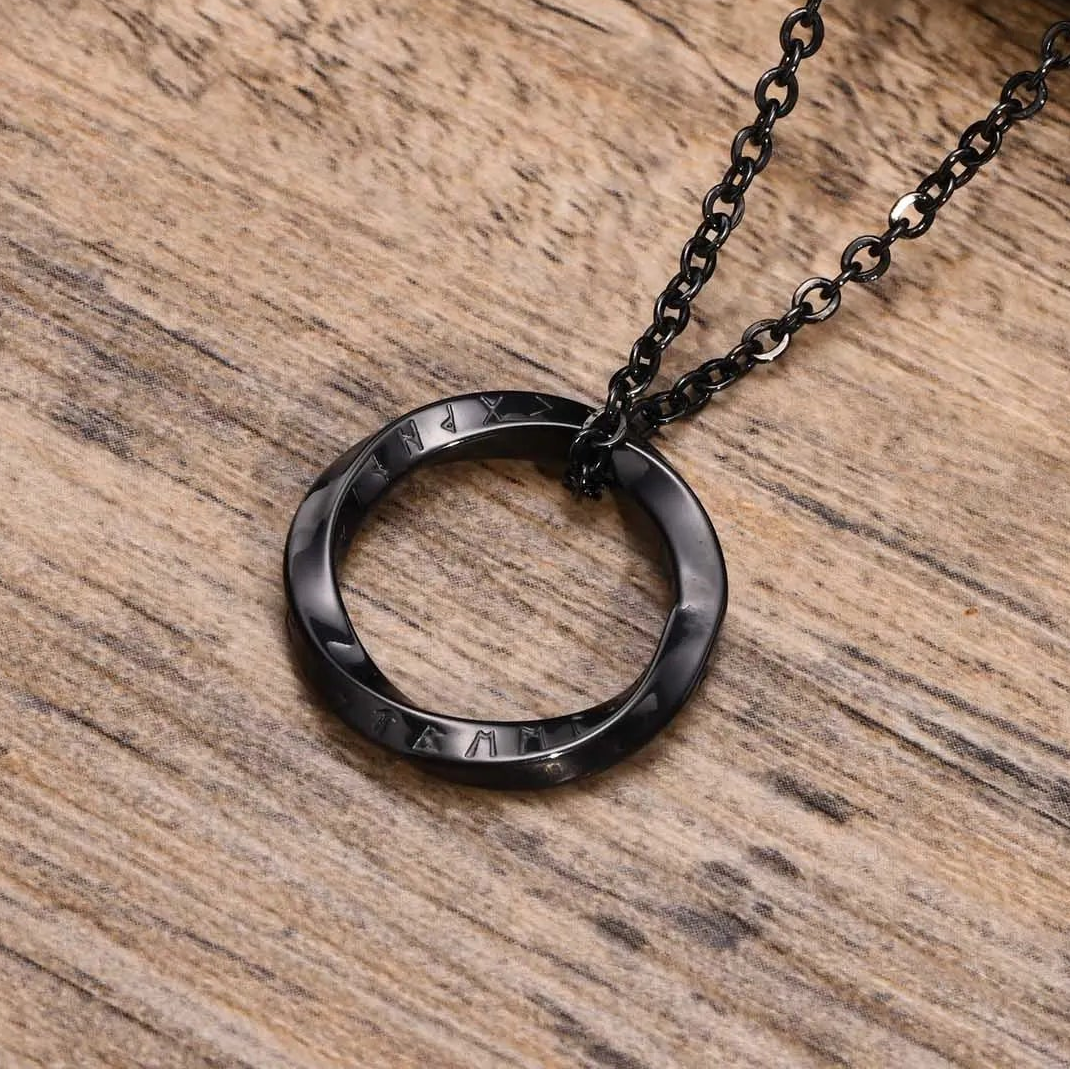 Collier Viking Pendentif Runique Rond noir