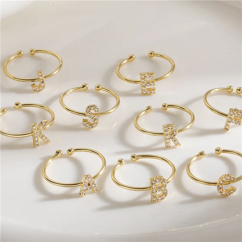 Ρυθμιζόμενο εξατομικευμένο δαχτυλίδι με αρχικό