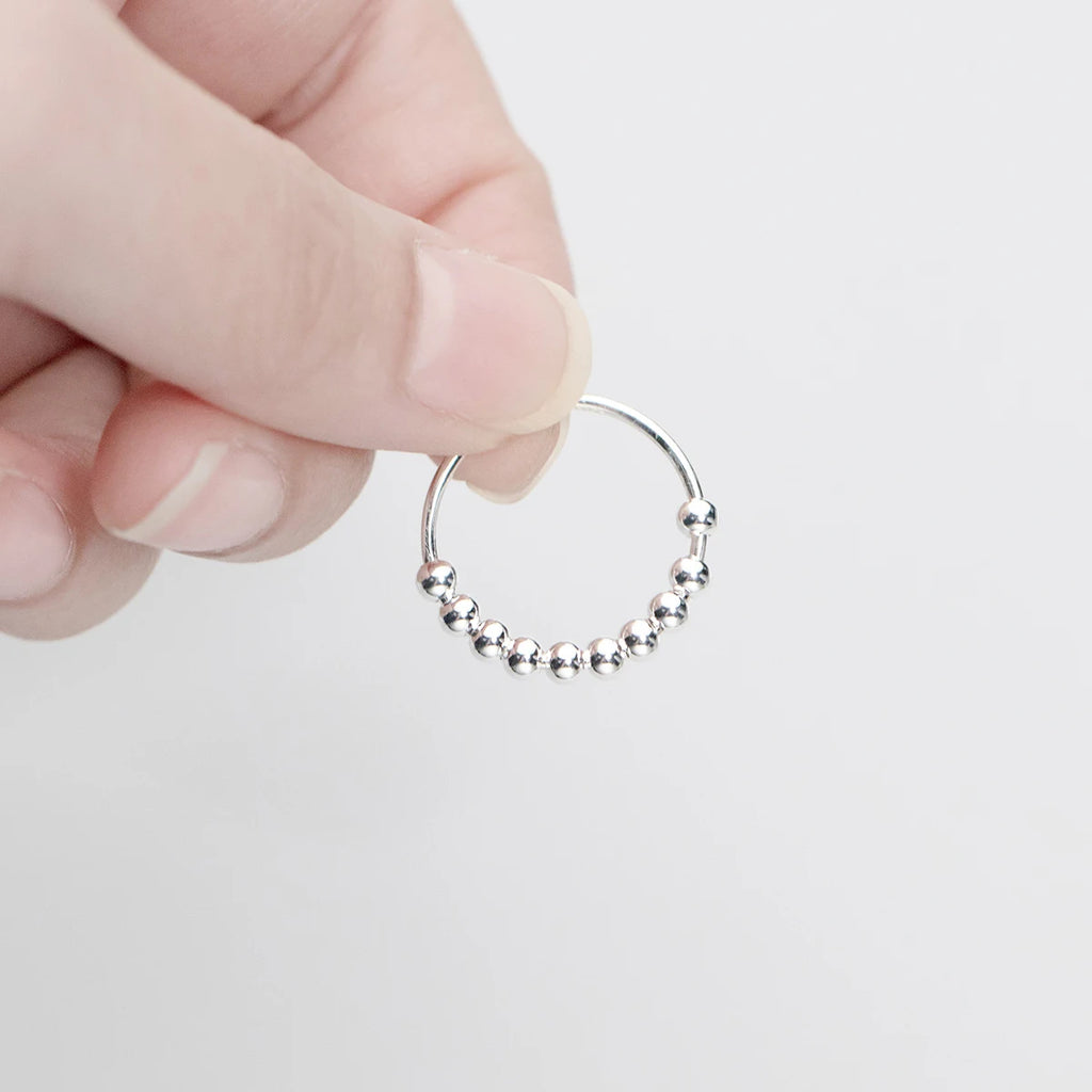 Δαχτυλίδι Αντιστρες με Περιστρεφόμενες Χάντρες για Άνδρες ή Γυναίκες ασημένιο