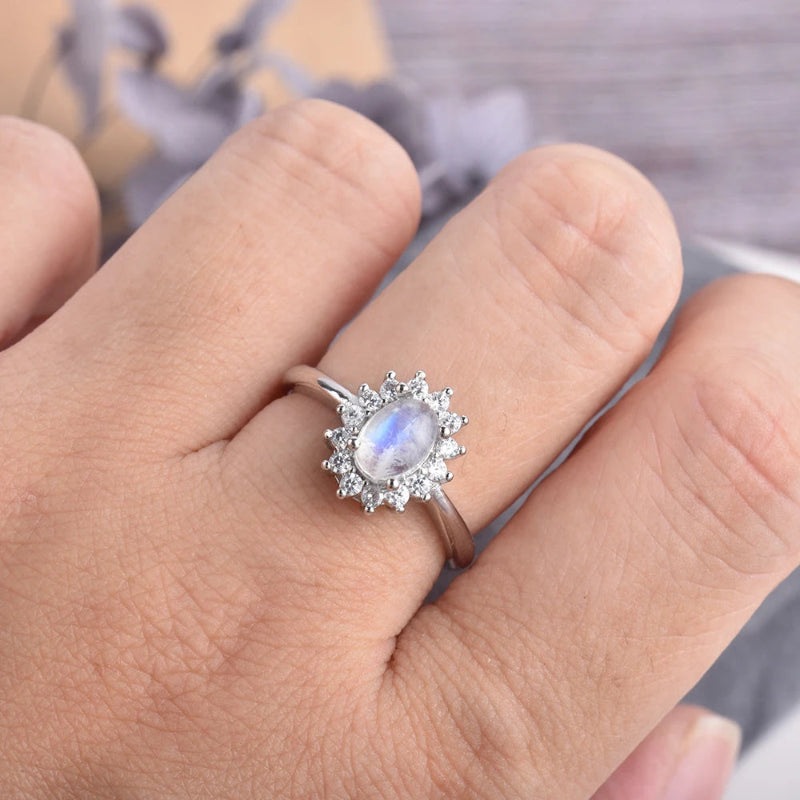 Δαχτυλίδι Οβάλ με Πέτρα Φεγγαριού και Ζιρκόνιο