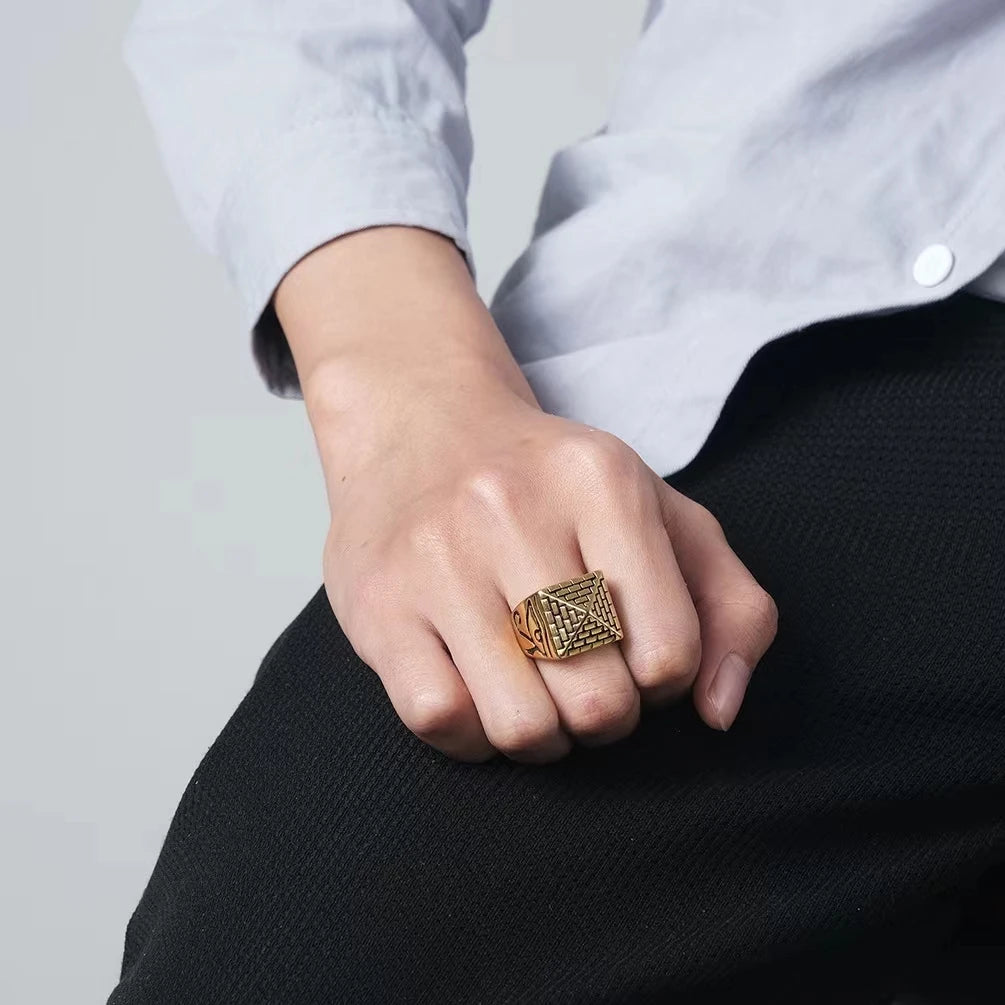 Δαχτυλίδι με Αιγυπτιακή Πυραμίδα χρυσό