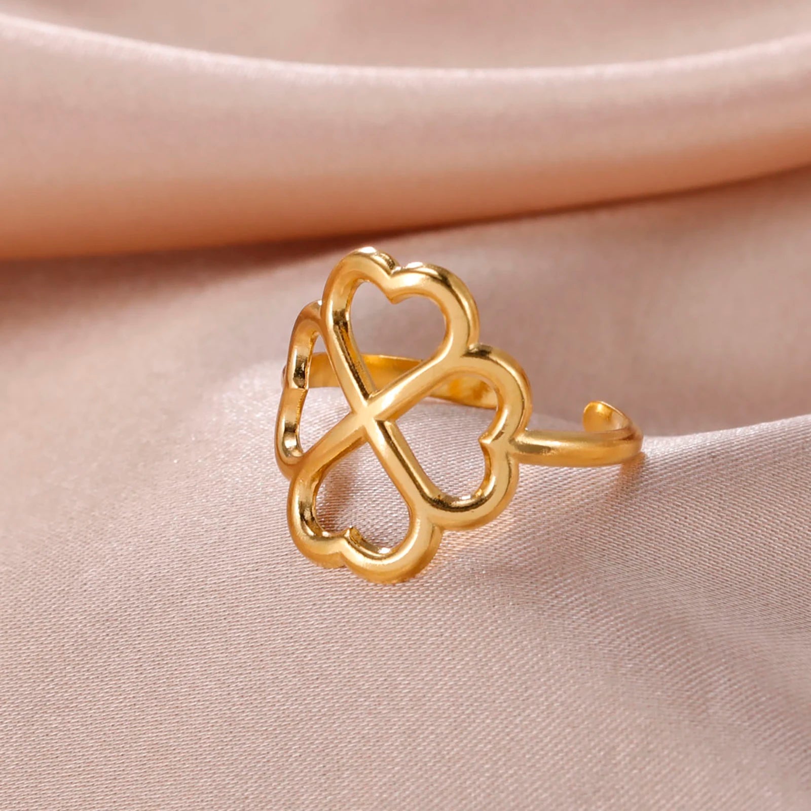 Δαχτυλίδι με τετράφυλλη τριφύλλι για γυναίκες χρυσό