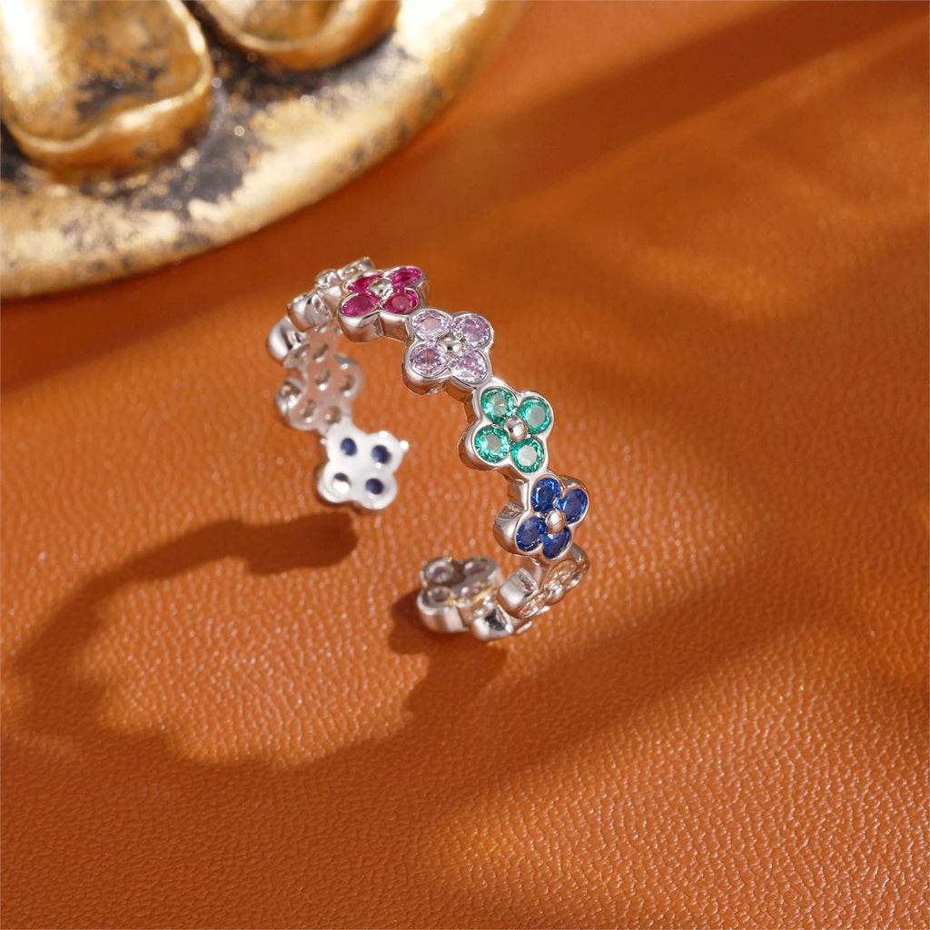 Δαχτυλίδι με πολύχρωμα τετράφυλλα τριφύλλια σε ζιρκονία ασημί