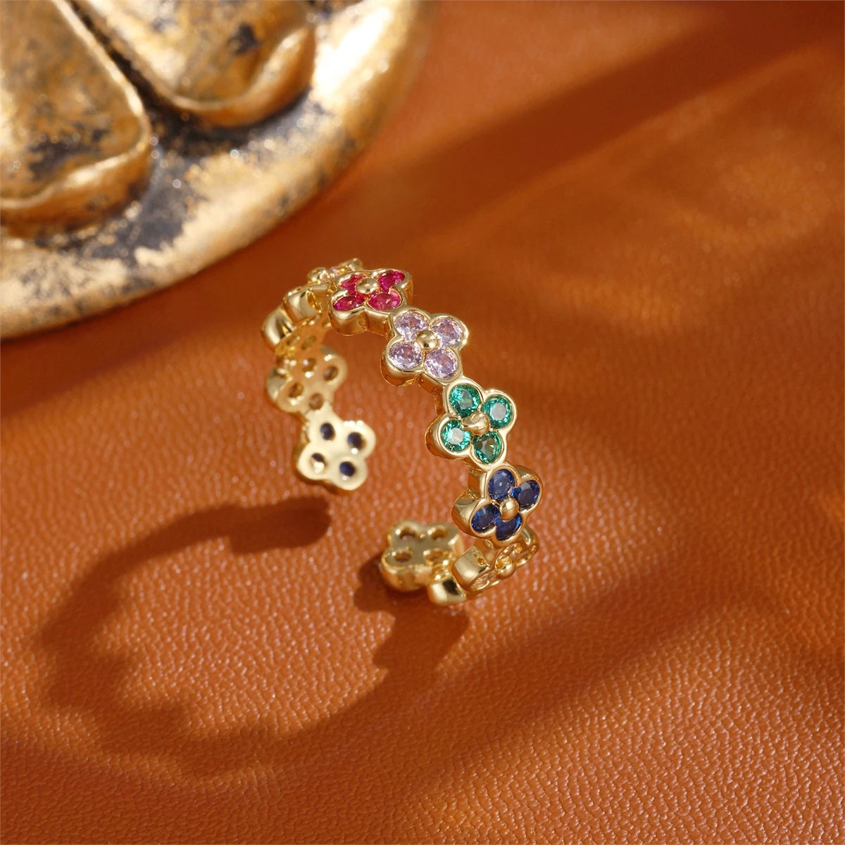 Δαχτυλίδι με πολύχρωμα τετράφυλλα τριφύλλια σε ζιρκονία χρυσό