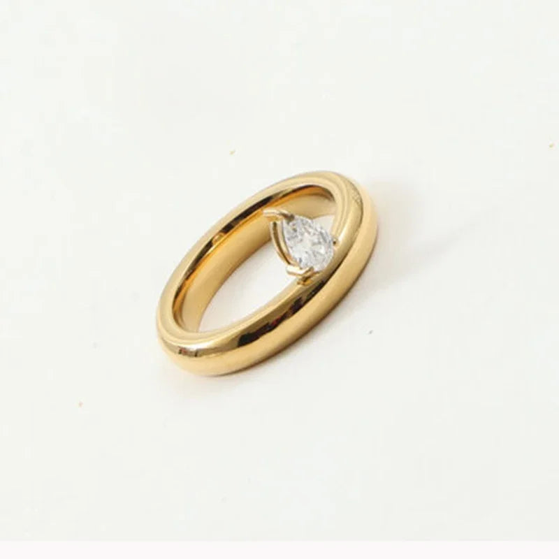 Δαχτυλίδι Λεπτό Δάκρυ Νερού με Μαργαριτάρι από ζιρκόνιο 1