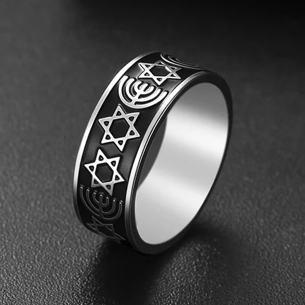 Δαχτυλίδι <span data-glossary-id="Menorah">Menorah</span> φαρδύ και αστέρια του Δαβίδ, εβραϊκά σύμβολα