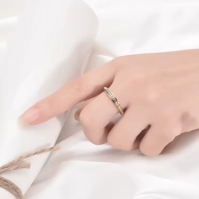 Δαχτυλίδι Περιστρεφόμενο Αντι-Στρες με Ζιρκόν 