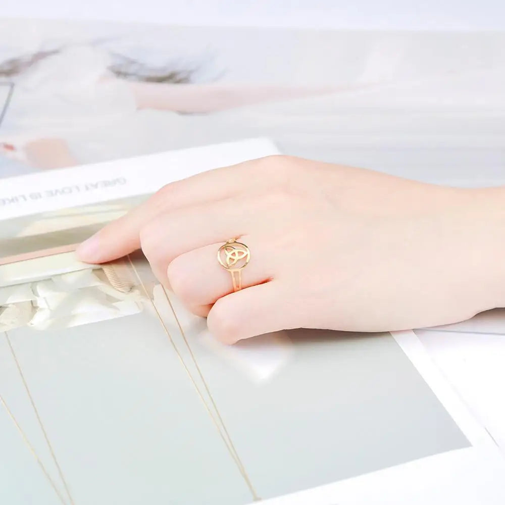 Δαχτυλίδι Τρίκετρα Κόμπος της Αγίας Τριάδας Ιρλανδικό χρυσό