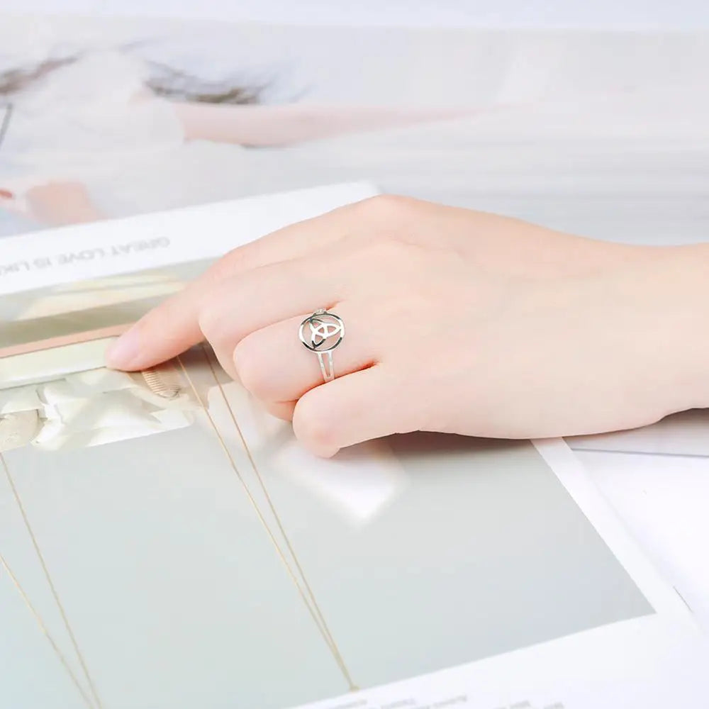 Δαχτυλίδι Τρίκετρα Κόμπος της Αγίας Τριάδας Ιρλανδικό ασήμι