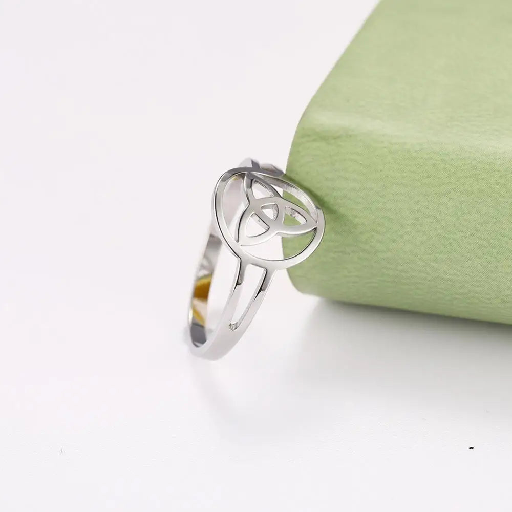 Δαχτυλίδι Τρίκετρα Κόμπος της Αγίας Τριάδας Ιρλανδικό ασήμι