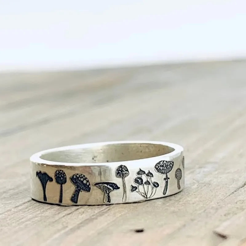 Δαχτυλίδι vintage με μανιτάρια