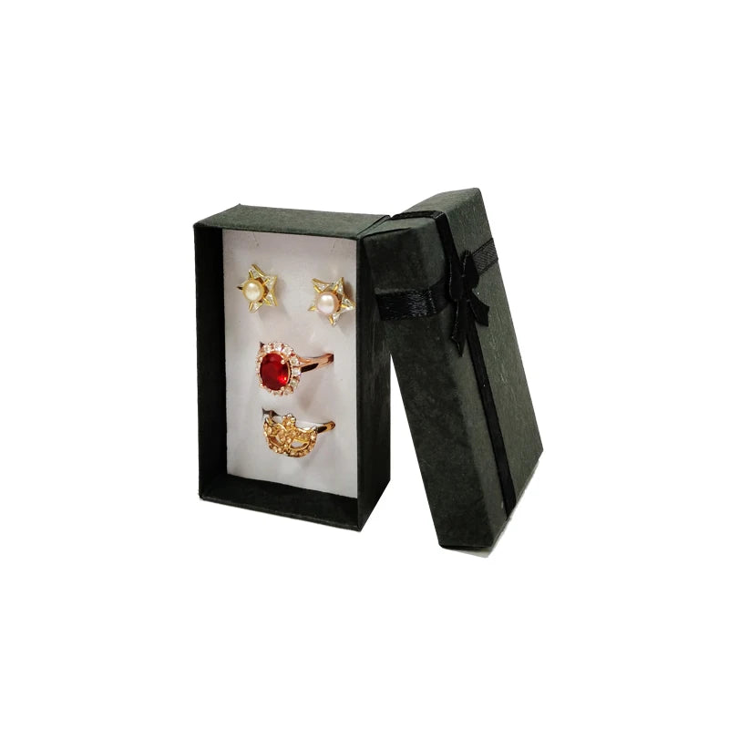 Κουτί για 3 έως 4 Κοσμήματα 