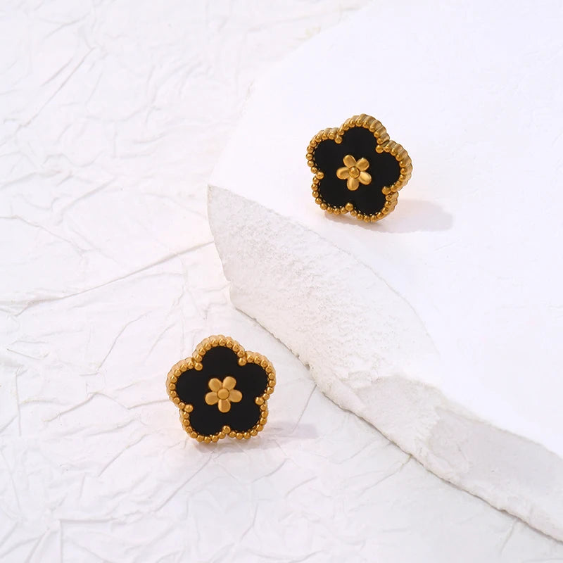 Σκουλαρίκια καρφωτά με τριφύλλι 5 φύλλων μαύρο