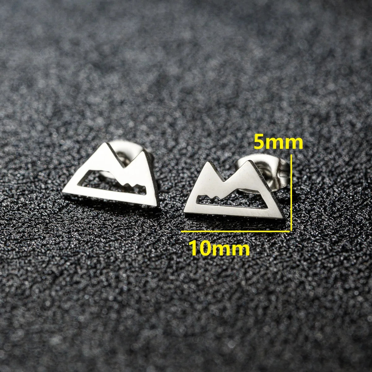 Boucles d'Oreilles Clou Montagnes Minimalistes