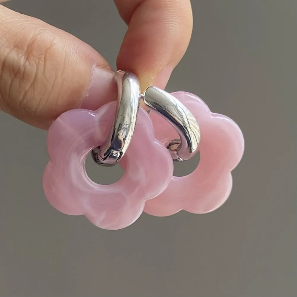 Σκουλαρίκια Κρίκοι με Λουλούδι από Ρητίνη