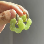 Σκουλαρίκια Κρίκοι με Λουλούδι από Ρητίνη