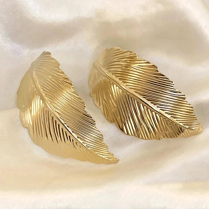 Κρεμαστά Σκουλαρίκια με Φύλλο για Γυναίκες σε χρυσό