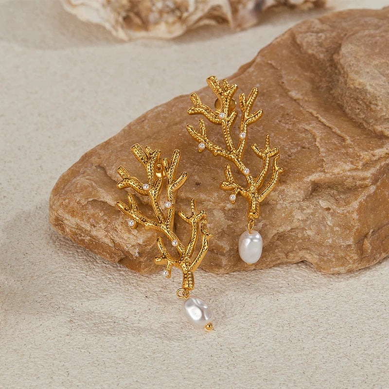 Κρεμαστά Σκουλαρίκια Κοραλλί και Λευκά Μαργαριτάρια