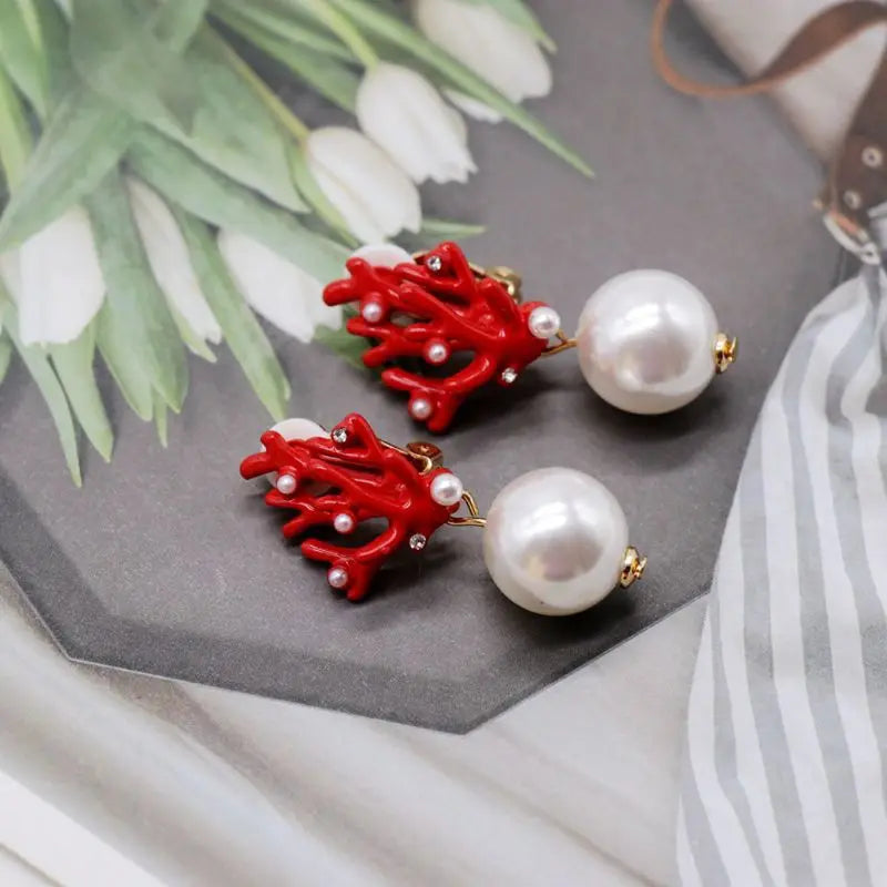 Boucles d'Oreilles Pendantes Corail Rouge et Perles