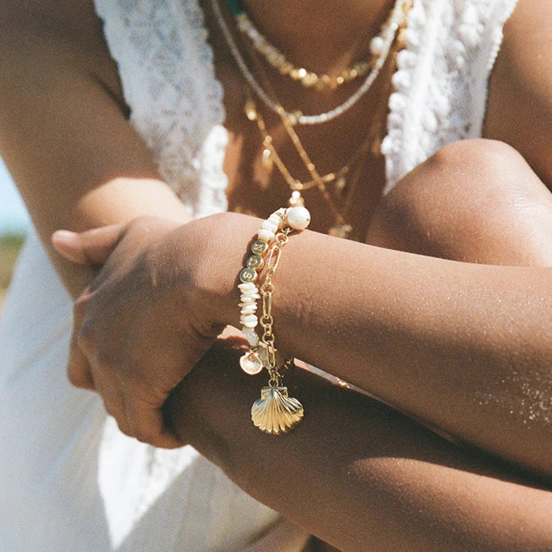 Βραχιόλι με κοχύλι Saint-Jacques και μαργαριτάρι κοχυλιού για γυναίκες