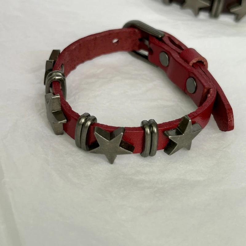 Βραχιόλι σε Vintage στυλ με κόκκινα αστέρια
