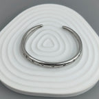 Κομψό βραχιόλι με ασημένια αστέρια και ουράνια σώματα