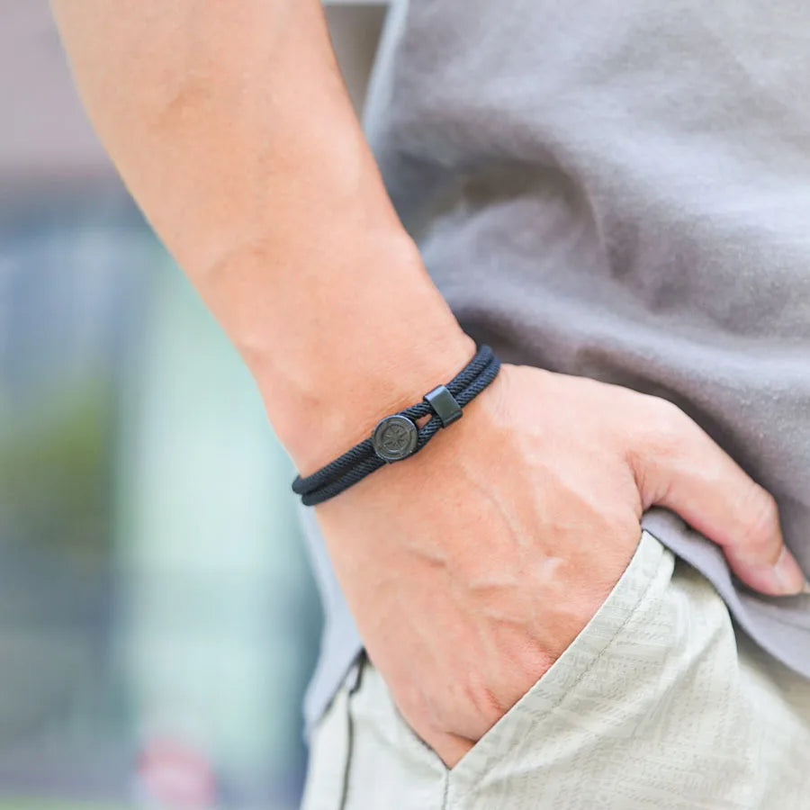 Bracelet en Corde avec Boussole Noire Rose des Vents noir