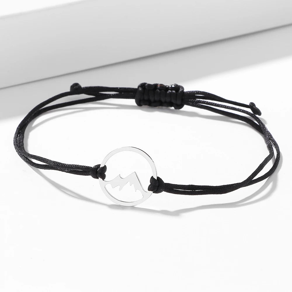 Βραχιόλι από σχοινί με στρογγυλό μενταγιόν βουνού 