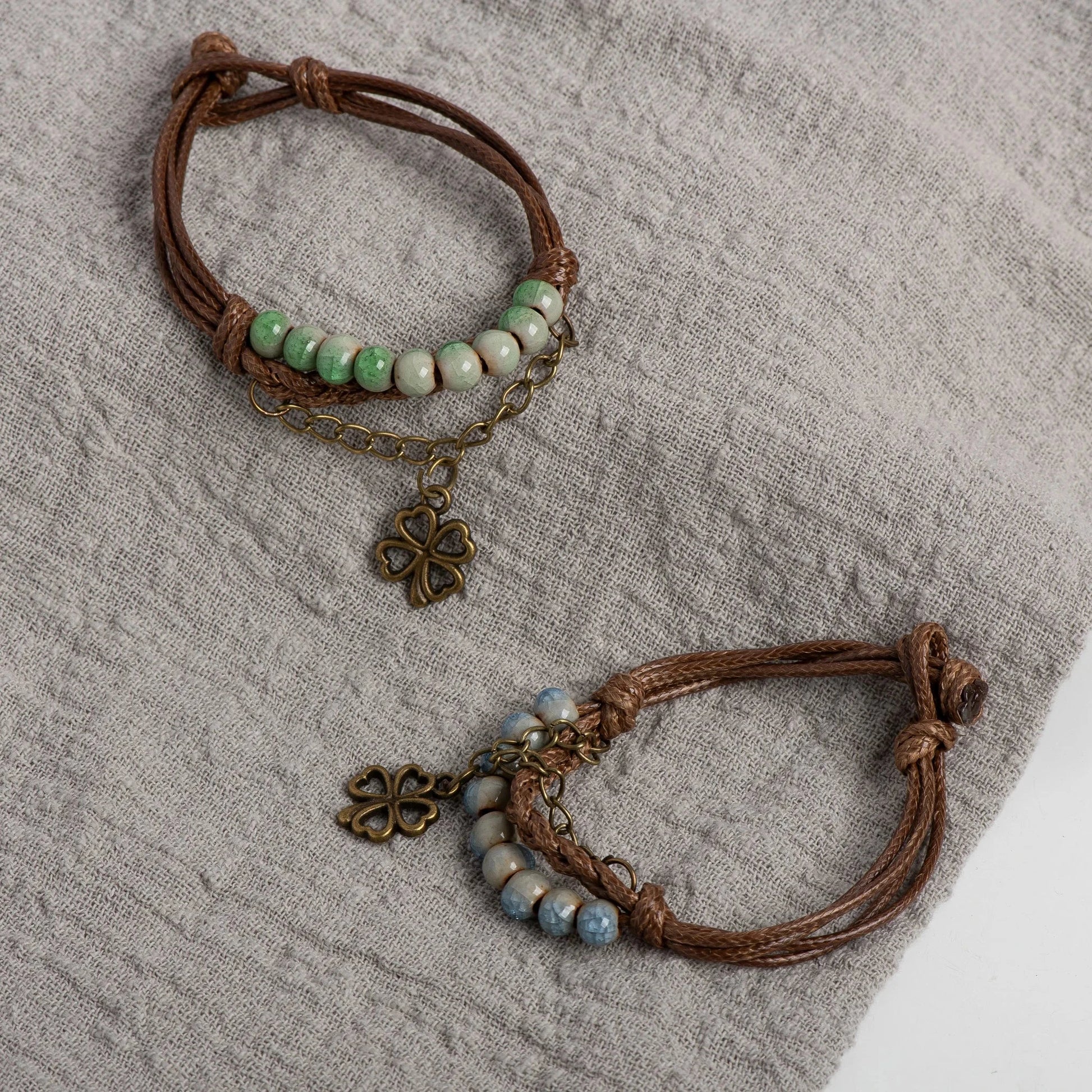 Βραχιόλι με σχοινί και τετράφυλλο τριφύλλι με πράσινες χάντρες