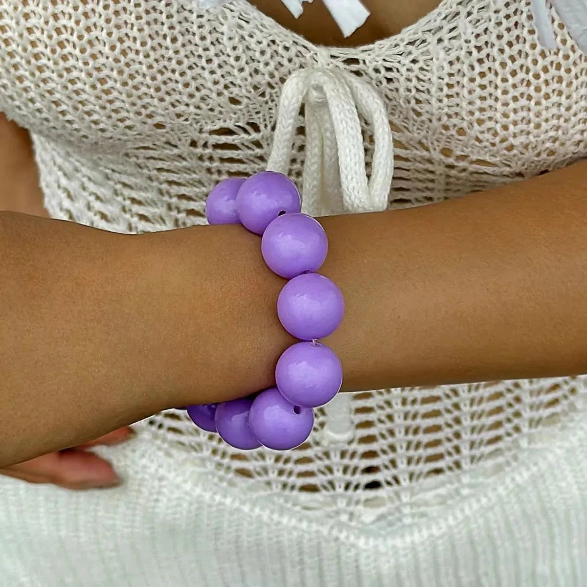 Μωβ βραχιόλι με πολύχρωμες χάντρες για γυναίκα