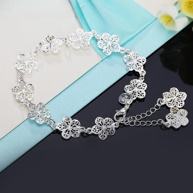 Βραχιόλι Gourmette με 5 Πέταλα Λουλουδιών σε Ασημί Χρώμα