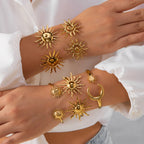 Bracelet ouvert deux soleils martelés