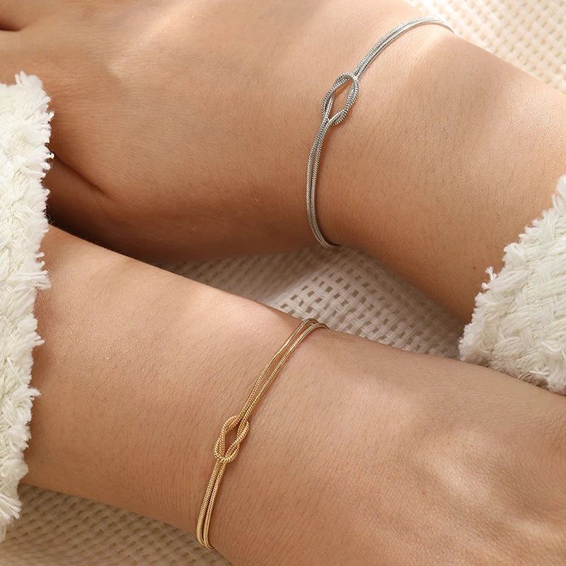 Βραχιόλι για Ζευγάρι με Δεμένο Κόμπο σε Χρυσό και Ασήμι (Σετ 2 Βραχιολιών)