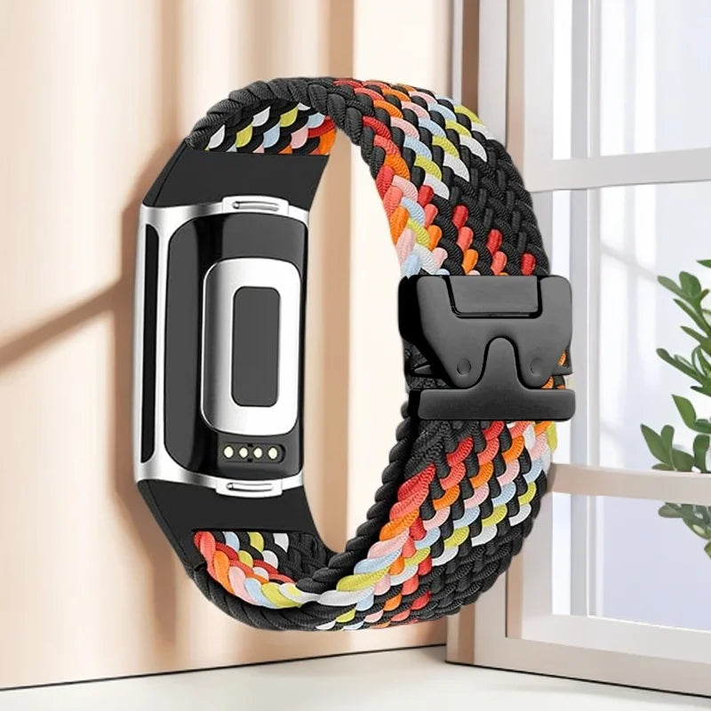 Πλεκτό βραχιόλι για το ρολόι Fitbit Charge 5, Charge 6 μαύρο πολύχρωμο