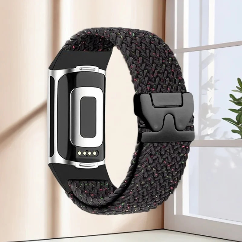 Πλεκτό βραχιόλι για το ρολόι Fitbit Charge 5, Charge 6 μαύρο πολύχρωμο