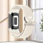 Πλεκτό βραχιόλι για το ρολόι Fitbit Charge 5, Charge 6 λευκό