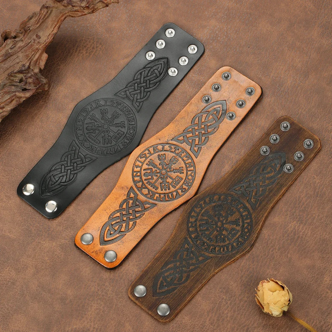 Bracelet Viking Vegvisir en cuir noir