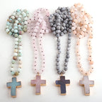 Κολιέ με σταυρό κομπολόι από φυσικές πέτρες μπεζ