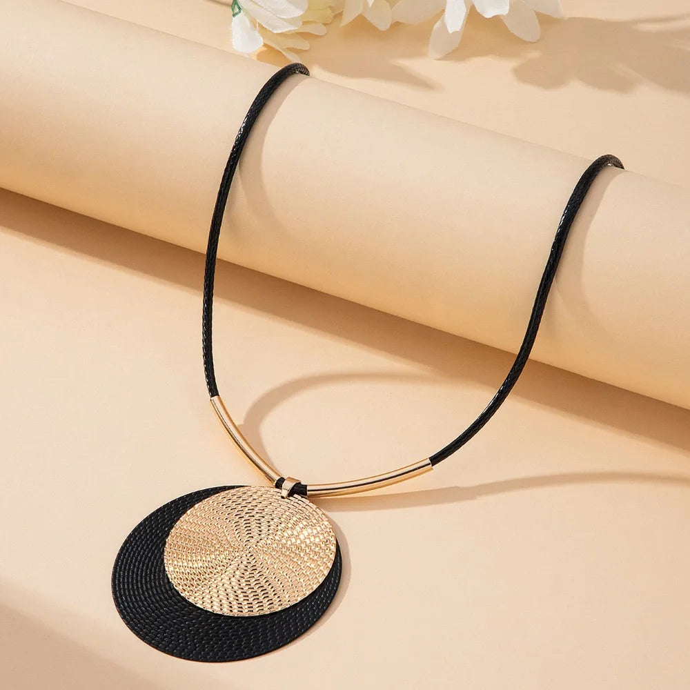 Collier avec Grand Pendentif Rond Bohême Chic