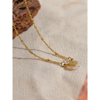 Κολιέ με όμορφο λευκό λουλούδι μενταγιόν