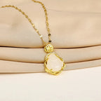 Κολιέ με λευκό μενταγιόν Βούδα