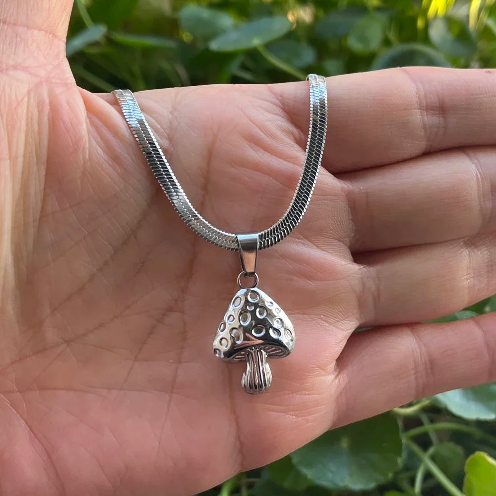 Κολιέ με μενταγιόν μανιτάρι ασημένιο