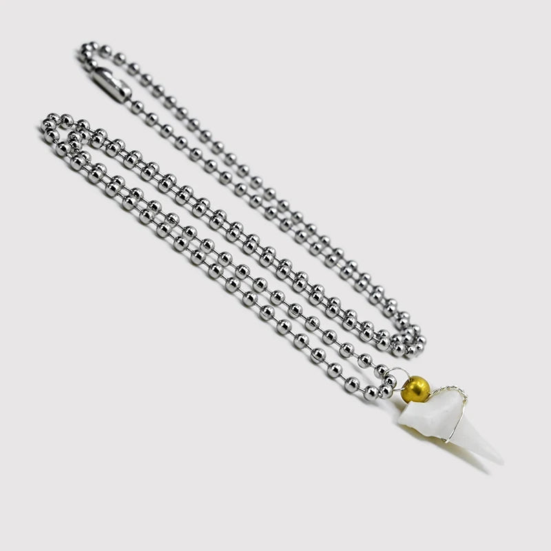 Κολιέ με μενταγιόν Λευκό Δόντι Καρχαρία