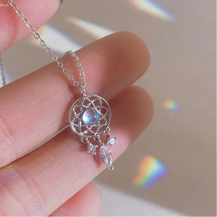 Κολιέ με Κρεμαστό Κομψό Λίθο της Σελήνης