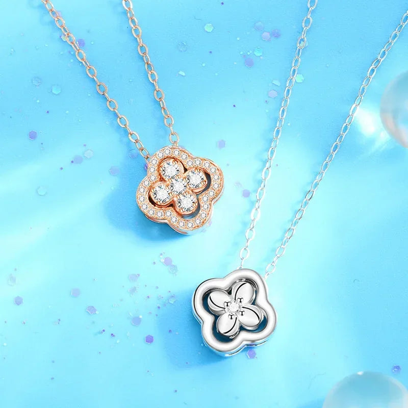 Κολιέ με μενταγιόν σε σχήμα τετράφυλλου τριφυλλιού με ζιργκόν ασημί