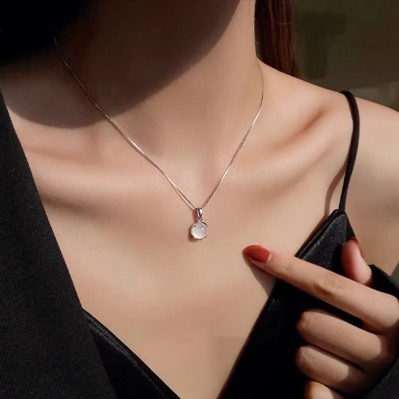 Collier avec Pendentif Fertilité Pierre de Lune Femme