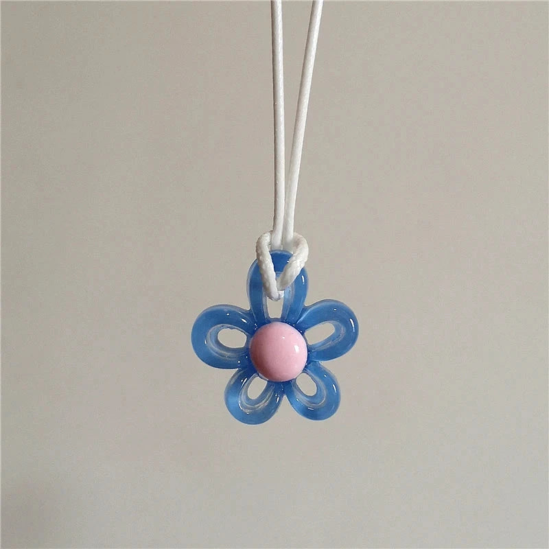 Κολιέ με Πολύχρωμο Κρεμαστό Λουλούδι