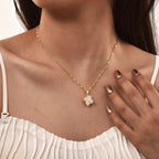 Κολιέ με Περιστρεφόμενο Κρεμαστό Λουλούδι από Ζιρκόνιο Αντιστρες