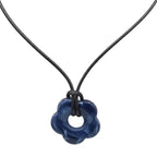 Κολιέ με μενταγιόν λουλούδι σε ρομαντικό στυλ σκούρο γκρι