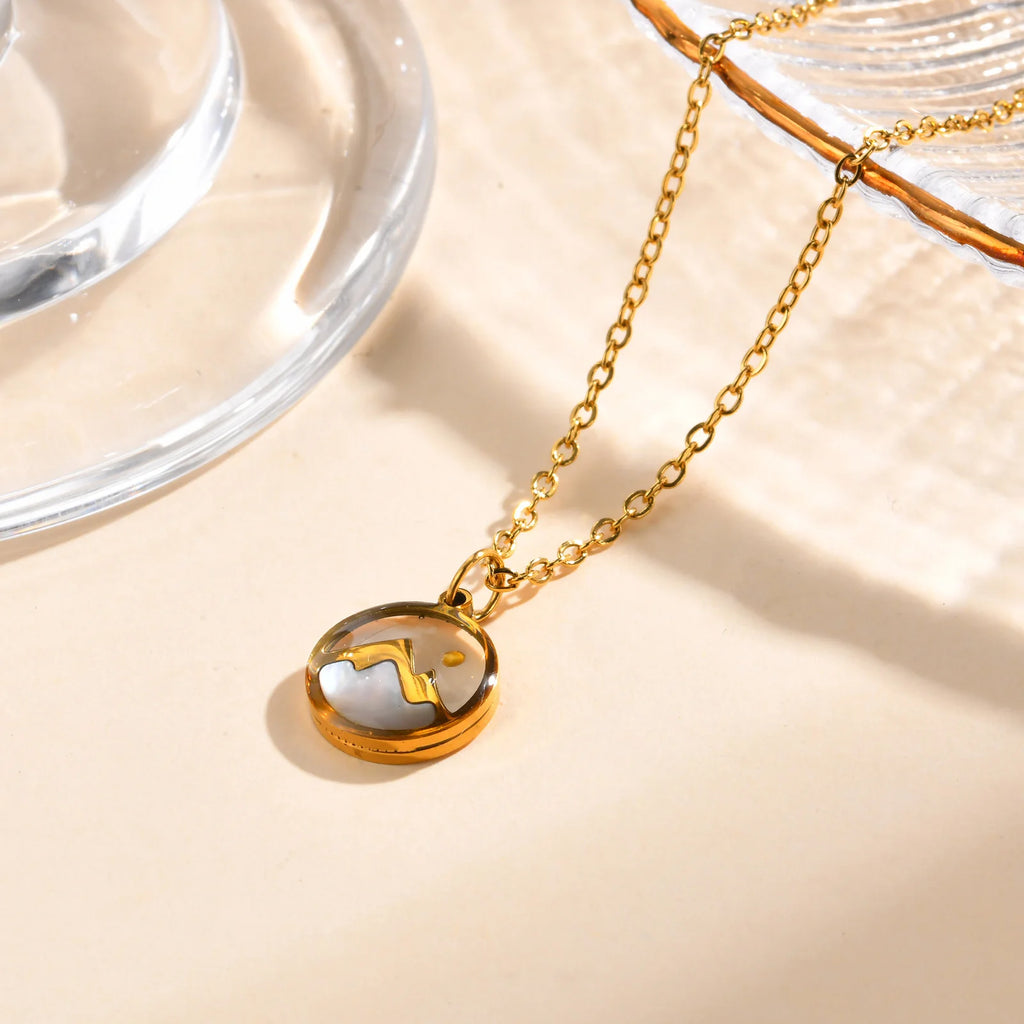 Κολιέ με μενταγιόν βουνό και φεγγάρι